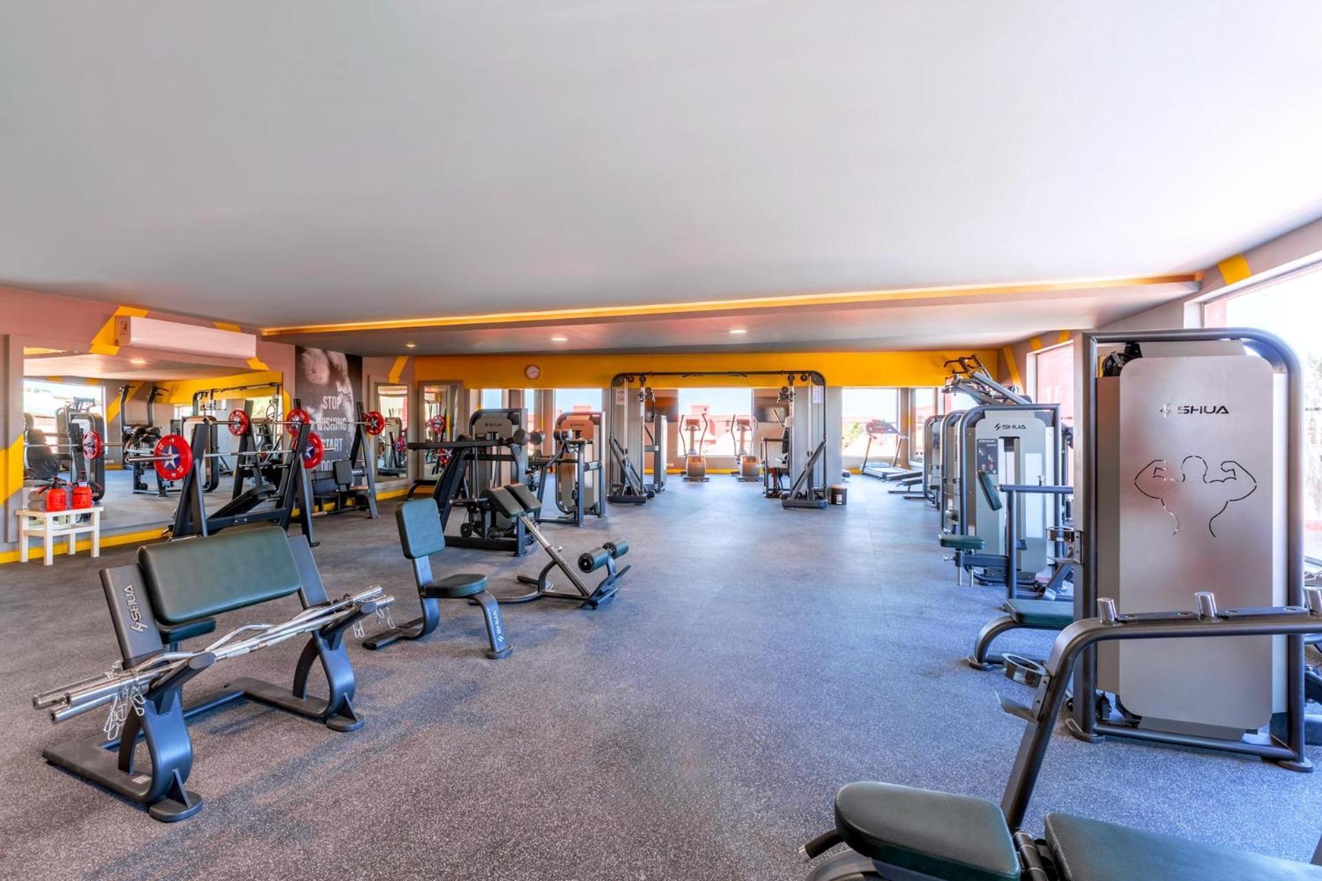 Pickalbatros Laguna Vista Aqua Park Sharm el-Sheikh Bagian luar foto The gym at the hotel