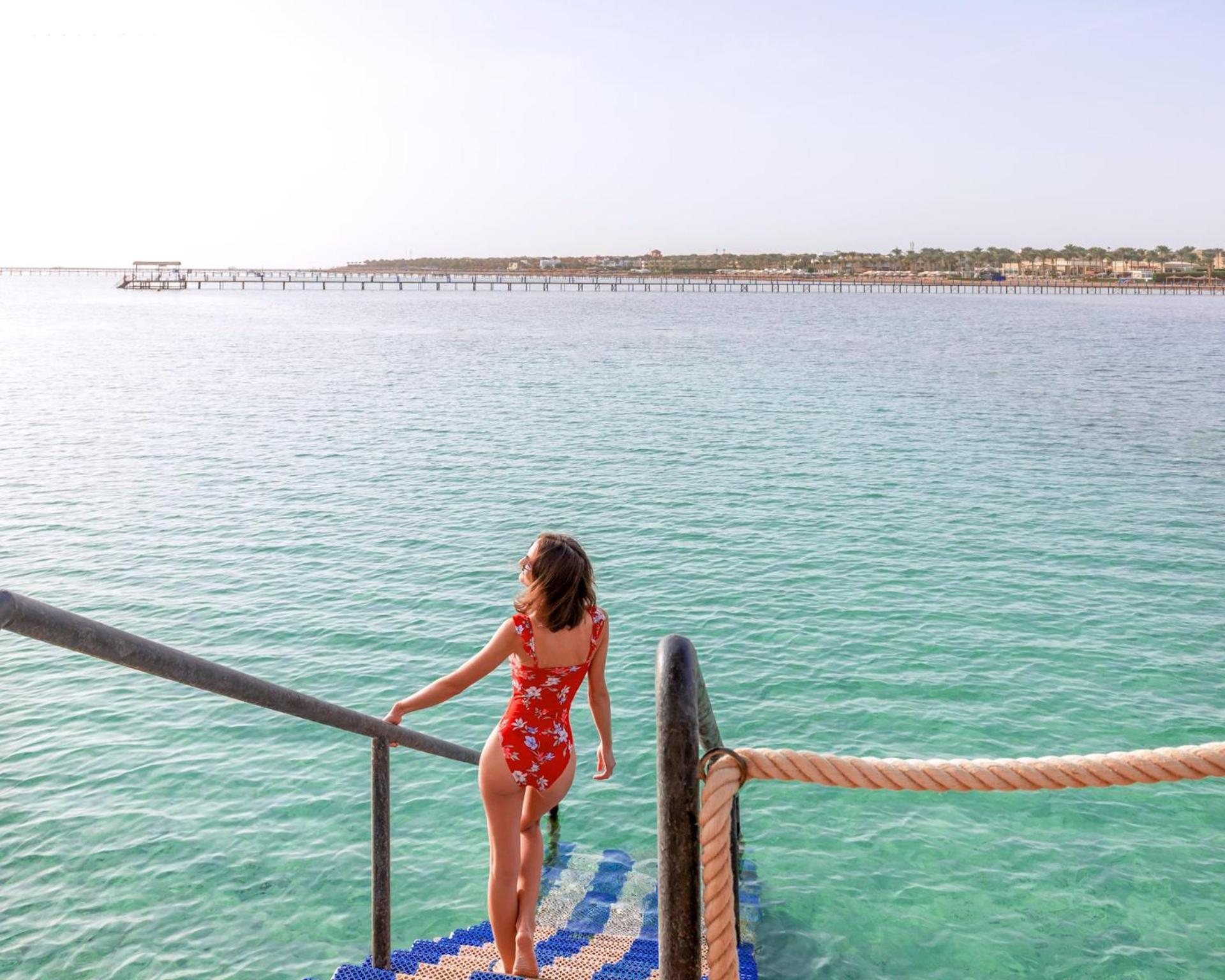 Pickalbatros Laguna Vista Aqua Park Sharm el-Sheikh Bagian luar foto The pier of the island